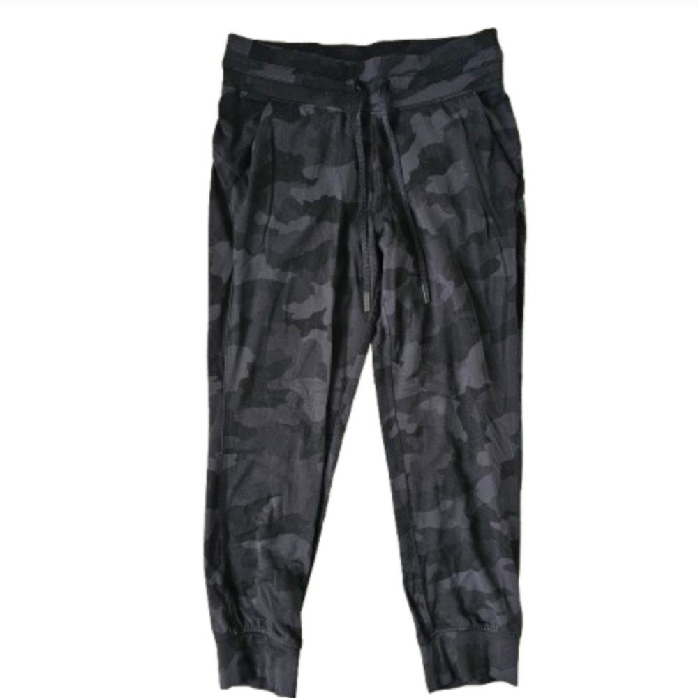 Lululemon Ready to Rulu High-Rise JoggerHeritage 365 Camo Deep Coal Multi